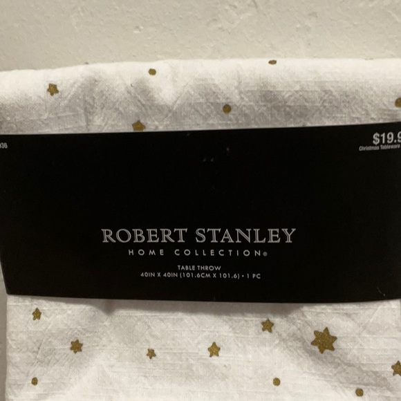Robert Stanley Home Collection Christmas Table Throw White/ Gold NWTS - Picture 2 of 5